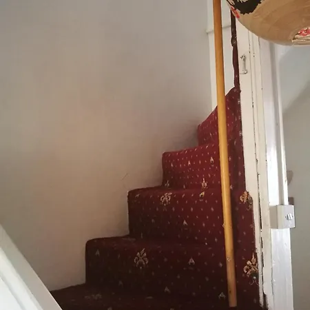 Seal, Comfortable Family Holiday home